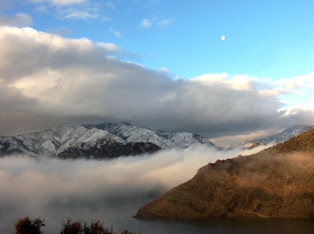pyramidLake.jpg